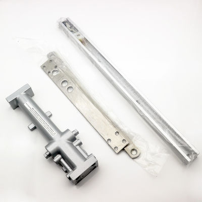 Zilveren hydraulische schuifdeur sluiter voor moderne branddeur in moderne design stijl